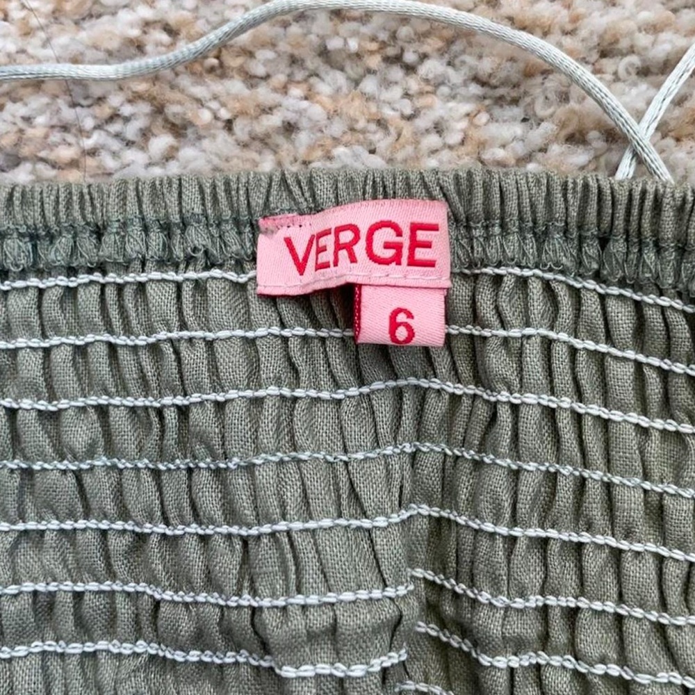 Verge Girl Puff Sleeve Crop Top - Picture 4 of 4